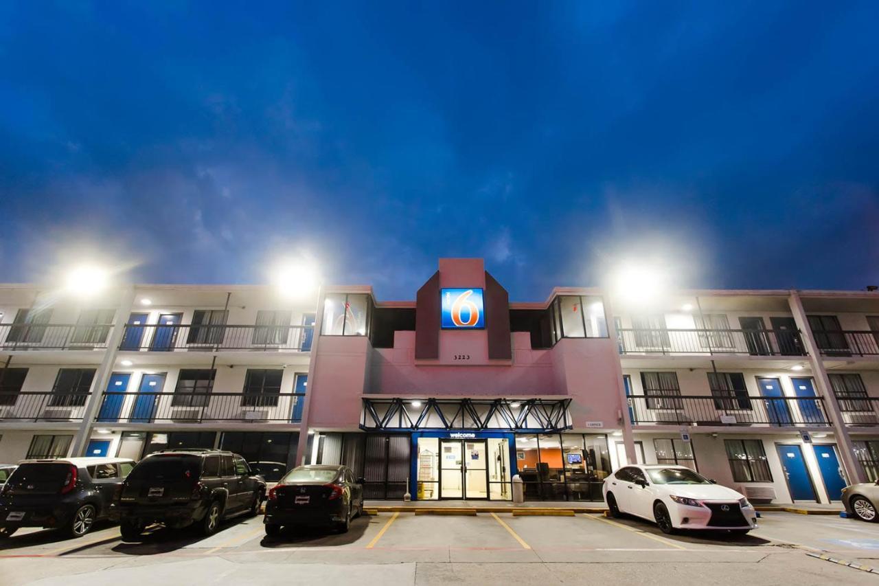 Studio 6 Houston Tx Medical Center Nrg Stadium Exterior photo