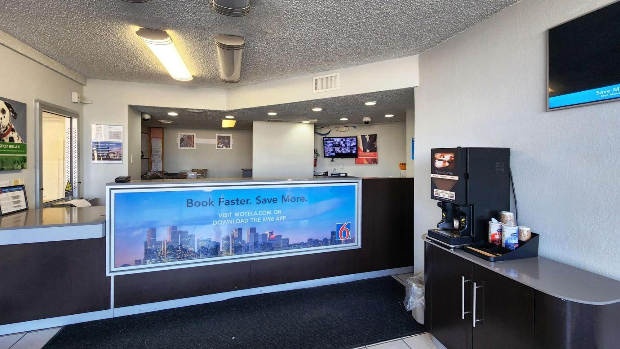Studio 6 Houston Tx Medical Center Nrg Stadium Exterior photo